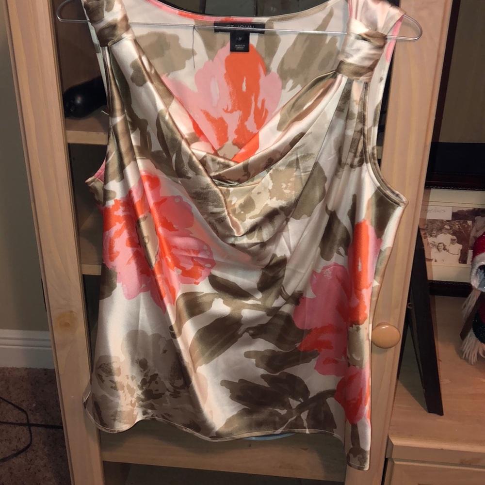 Blouse - Picture 2 of 3